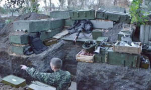 乌军督战队压阵，红军城乌军依托矿场死守阵地，俄军炸毁通风井