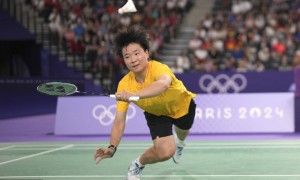 卫冕冠军出局!羽毛球女单-陈雨菲0-2何冰娇 无缘4强